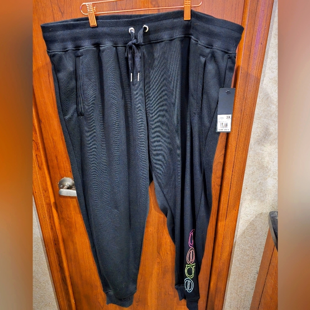 Bebe Sport Women's black jogger sweat pants with spell out size 1X (NWT)MSRP$84